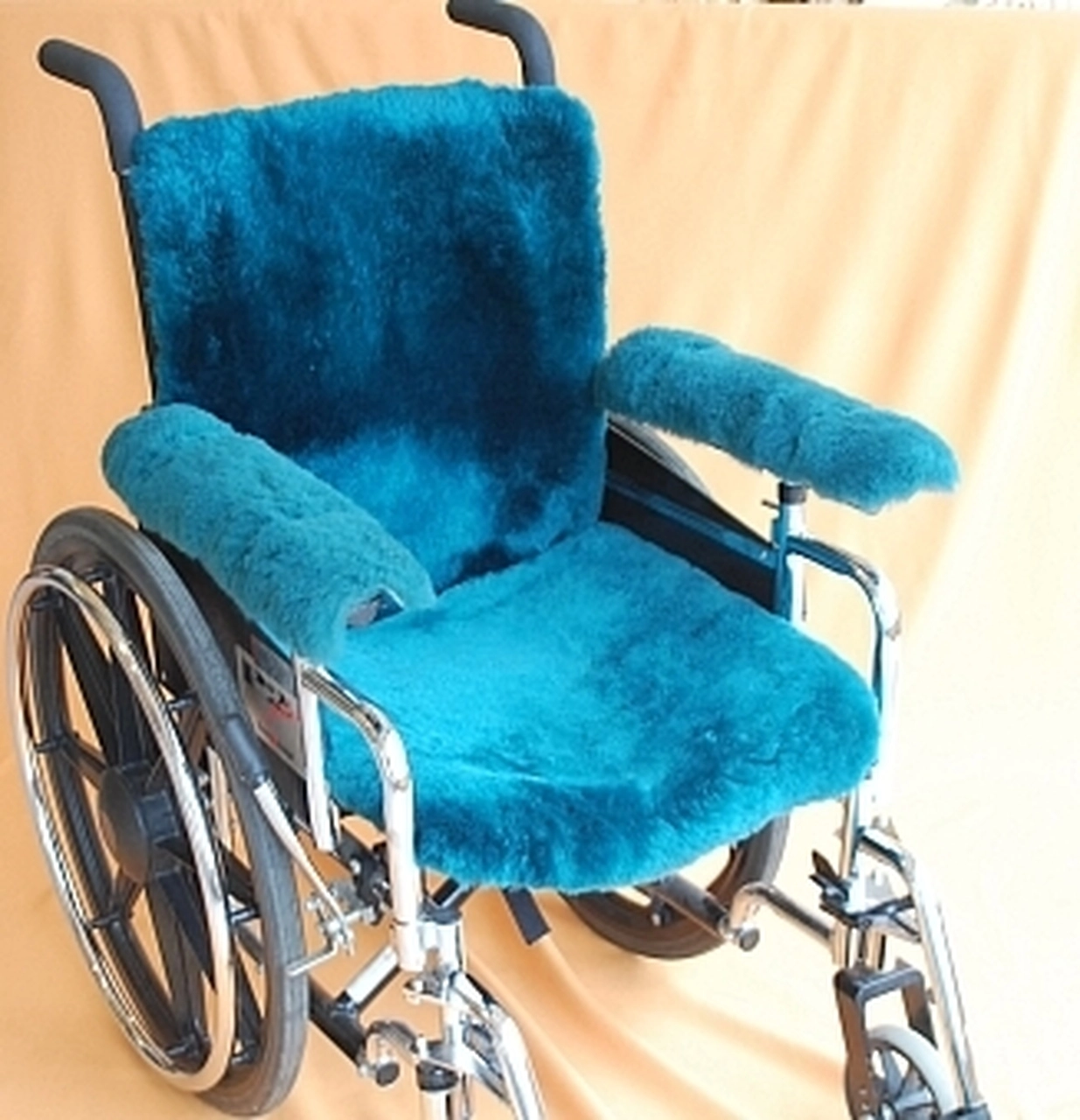https://www.medicalsheepskins.com/product_images/uploaded_images/wheelchair-1.png
